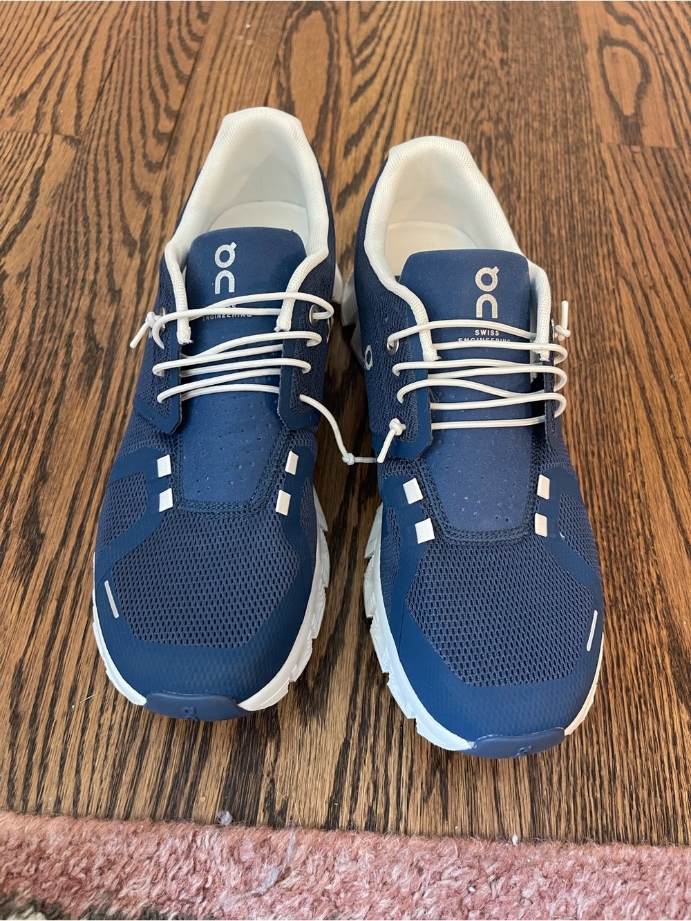On Running Women’s Sneakers in Navy and White